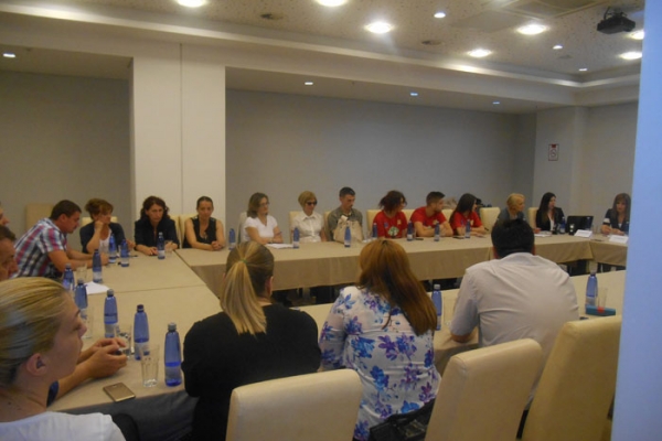 Округли сто